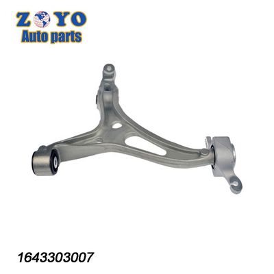Forgeage du bras de commande inférieur pour Mercedes Benz Interchage n° 1643301707/1643301807