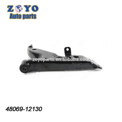 Le bras inférieur de commande en E noir pour le système de suspension Toyota Corolla 1992-1997
