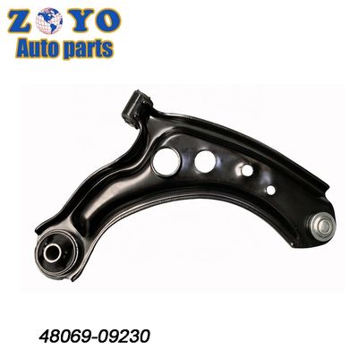 Montage automobile Toyota Système de suspension inférieure Front Lower Control Arm Kit pour Yaris 14-15